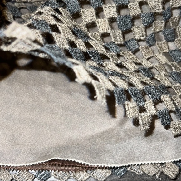 Marc Jacobs Diamond Crochet Overlay Pintuck Pencil Skirt Size 6 Taupe/Grey - Picture 8 of 13